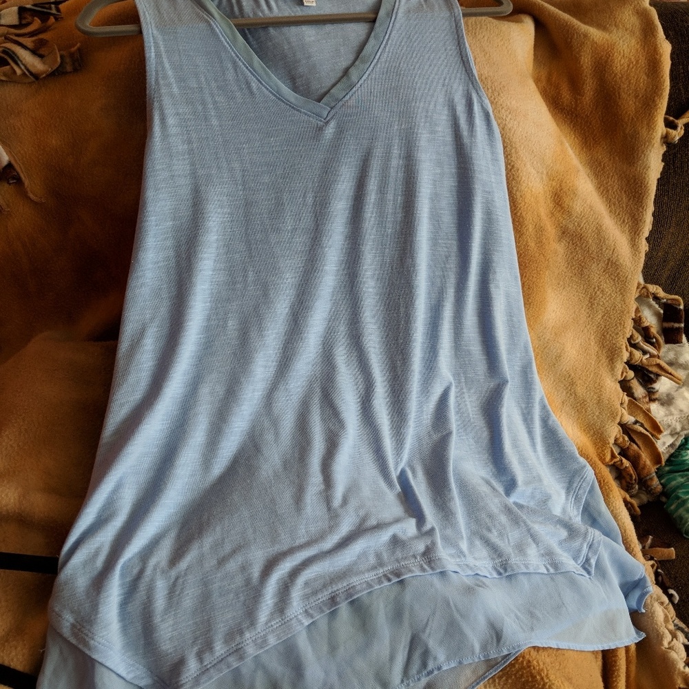 Baby blue sleeveless Ellen Tracy top size M